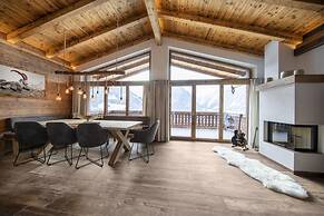 Chalet With ski Access, Neukirchen