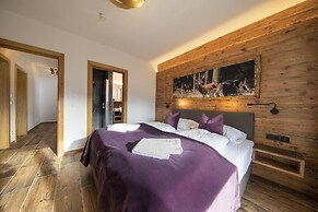 Chalet With ski Access, Neukirchen