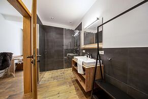 Chalet With ski Access, Neukirchen