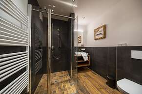 Chalet With ski Access, Neukirchen