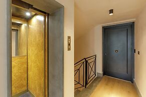 Palazzo Serpe Suites near Colosseum