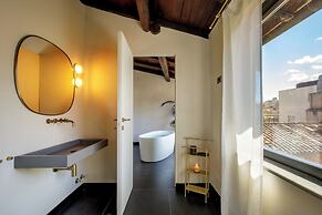 Palazzo Serpe Suites near Colosseum