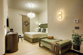Palazzo Serpe Suites near Colosseum