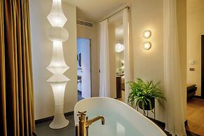 Palazzo Serpe Suites near Colosseum