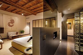 Palazzo Serpe Suites near Colosseum