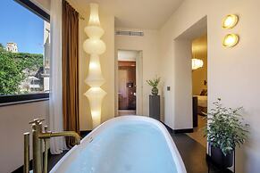 Palazzo Serpe Suites near Colosseum