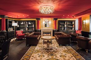 MYTHIC SANA Downtown Suites - New Opening