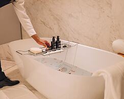 MYTHIC SANA Downtown Suites - New Opening