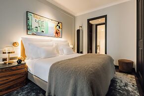 MYTHIC SANA Downtown Suites - New Opening