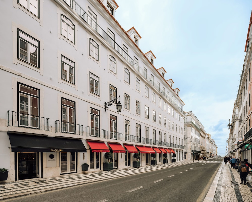 MYTHIC SANA Downtown Suites - New Opening