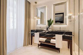 MYTHIC SANA Downtown Suites - New Opening