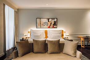 MYTHIC SANA Downtown Suites - New Opening
