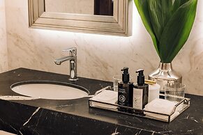 MYTHIC SANA Downtown Suites - New Opening