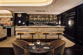 MYTHIC SANA Downtown Suites - New Opening