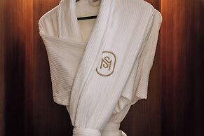 MYTHIC SANA Downtown Suites - New Opening