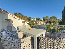 214 L Clat in Cannes