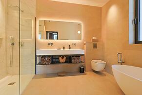 007 Villa Deva in Cannes