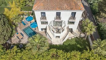 007 Villa Deva in Cannes