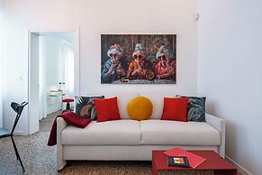 Venetian Alcove