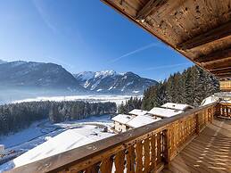 Chalet With Ski Access, Neukirchen