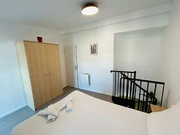 We Live In R - Duplex 503