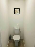 We Live In R - Suite 101