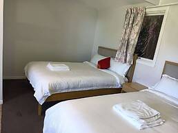 2 double and 1 sofa beds chalet 7D