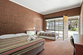 Harrietville Snowline Hotel