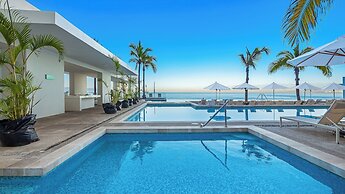 Oceanview Luxury 4BR Penthouse