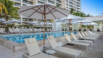 Oceanview Luxury 4BR Penthouse