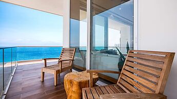 Oceanview Luxury 4BR Penthouse
