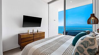 Oceanview Luxury 4BR Penthouse