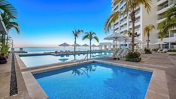 Oceanview Luxury 4BR Penthouse