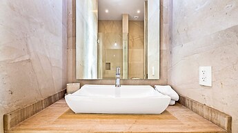 Oceanview Luxury 4BR Penthouse