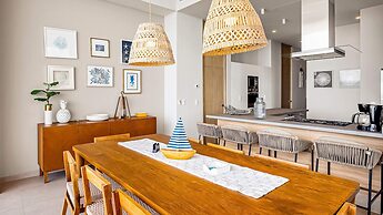 Oceanview Luxury 4BR Penthouse