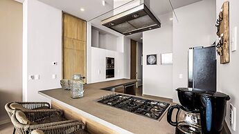 Oceanview Luxury 4BR Penthouse