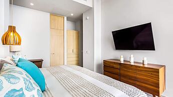Oceanview Luxury 4BR Penthouse