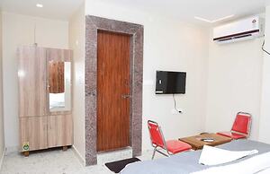 Hotel rama grand