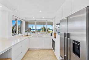 Broadbeach Blvd Apartment