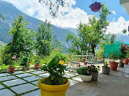 Nomadic Den Manali