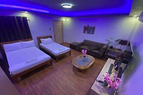 Mom Shie'S Apartelle