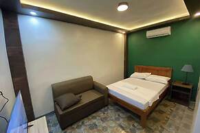 Mom Shie'S Apartelle