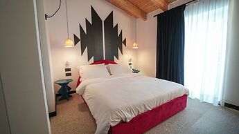 Bazaar Hotel