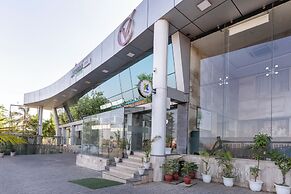 Treebo Premium Vinnie - Near Airport