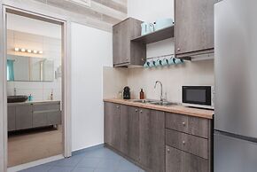 Porfyra Suite 1