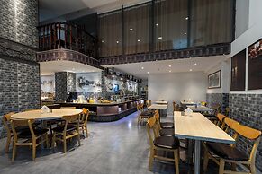CNHOL RADIENT HOTEL