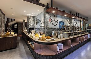CNHOL RADIENT HOTEL