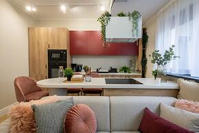 Aiastay Bucharest River Apartments