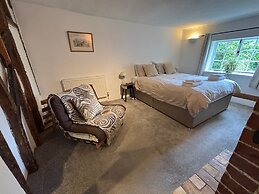 Countryside Cottage in Bulmer- Sleeps 6/7