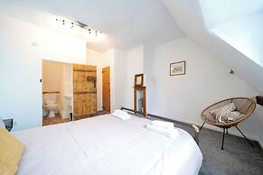 Countryside Cottage in Bulmer- Sleeps 6/7
